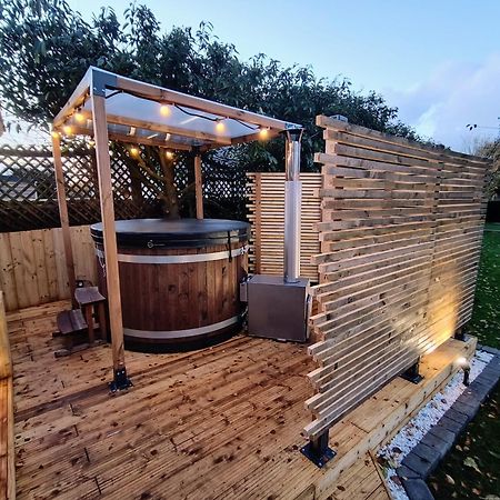 Gite 4 Personnes Avec Piscine Et Bain Nordique Proche Des Plages Du Debarquement Le Manoir  Exteriér fotografie