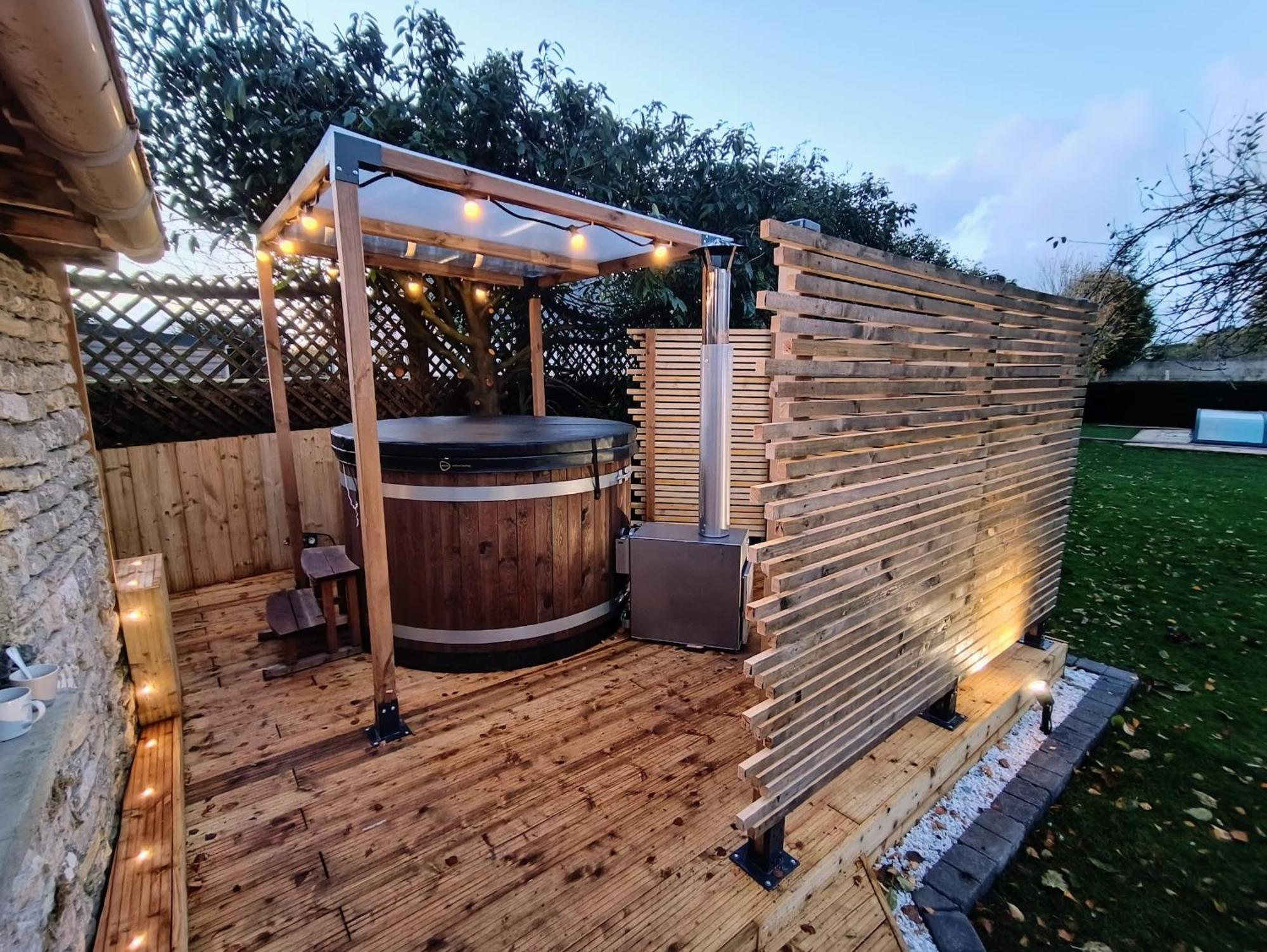 Gite 4 Personnes Avec Piscine Et Bain Nordique Proche Des Plages Du Debarquement Le Manoir  Exteriér fotografie